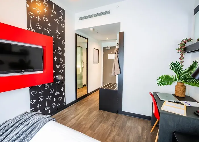 Essence Hotel Carlton